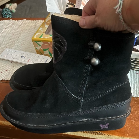 Alegria Aspen Black Faux Fur Lined Suede Winter Boots ASP 6116 - Picture 1 of 7